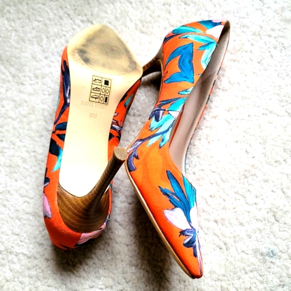 Nine West Moyen Women's Pointed Toe Floral Pumps Size 6 M - Picture 8 of 13